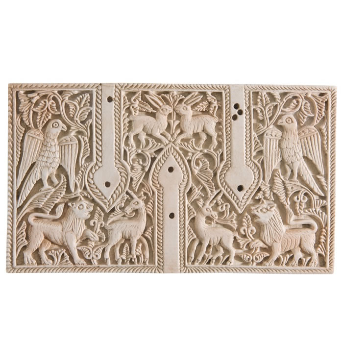 Plaquette of the animal box - Islamic art - Reproduction d’une sculpture du Musée du Louvre, Paris