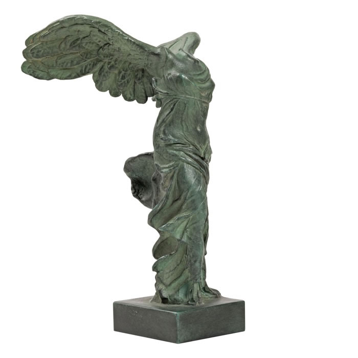 Victoire de Samothrace - Antiquités gréco-romaines - Reproduction d’une sculpture du Musée du Louvre, Paris