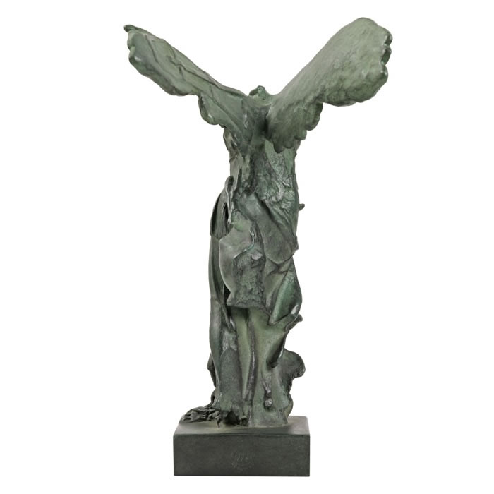 The Victory of Samothrace - Greco-Roman antiquities - Reproduction d’une sculpture du Musée du Louvre, Paris