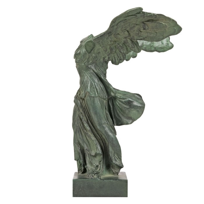 Victoire de Samothrace - Antiquités gréco-romaines - Reproduction d’une sculpture du Musée du Louvre, Paris