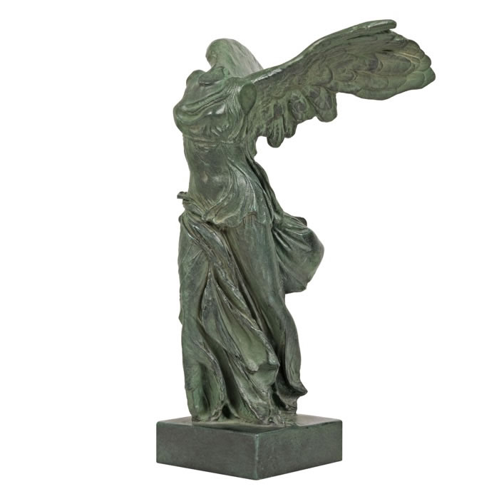 Victoire de Samothrace - Antiquités gréco-romaines - Reproduction d’une sculpture du Musée du Louvre, Paris