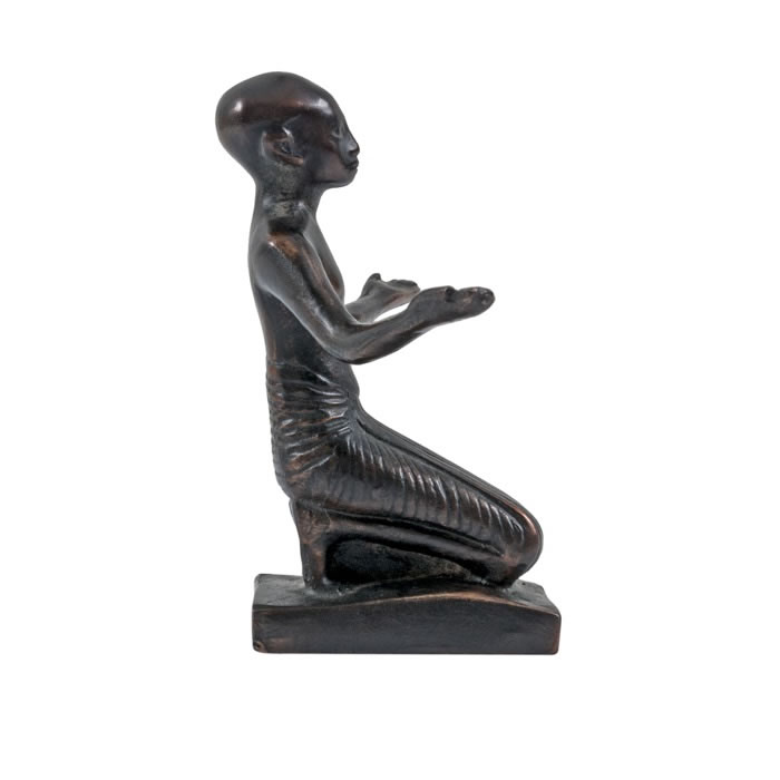 Prêtre en prière - Antiquités égyptiennes - Reproduction d’une sculpture du Musée du Louvre, Paris